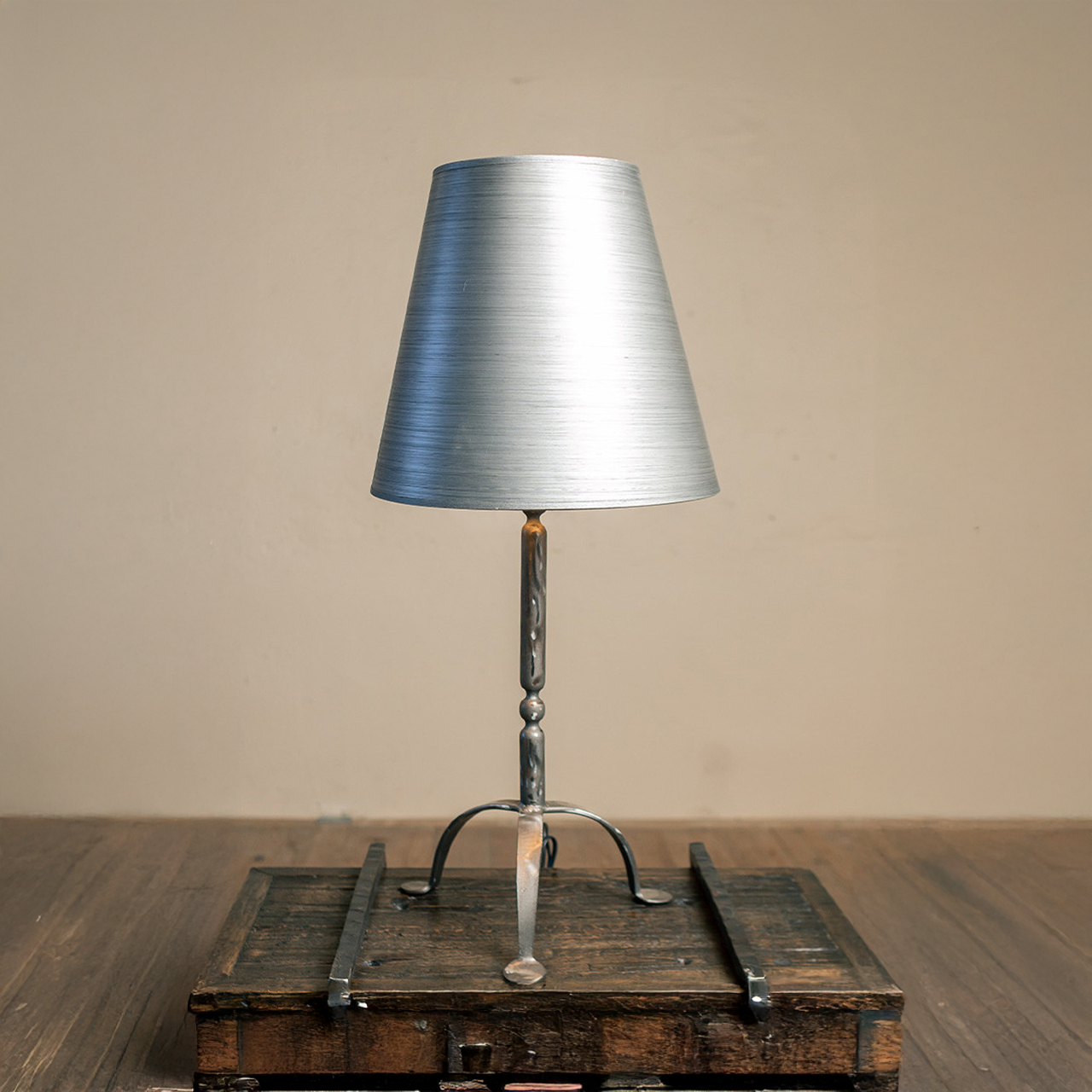 Urban Forge Diaz Iron Table Lamp