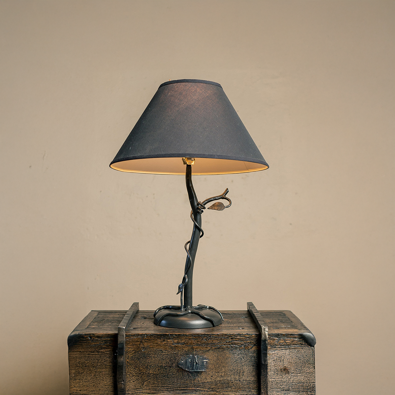 Urban Forge Sylamore Iron Table Lamp