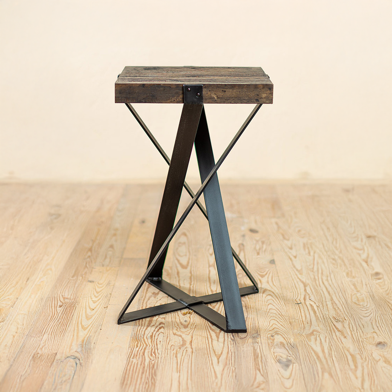 Urban Forge The 201 Hand-Forged Accent Table