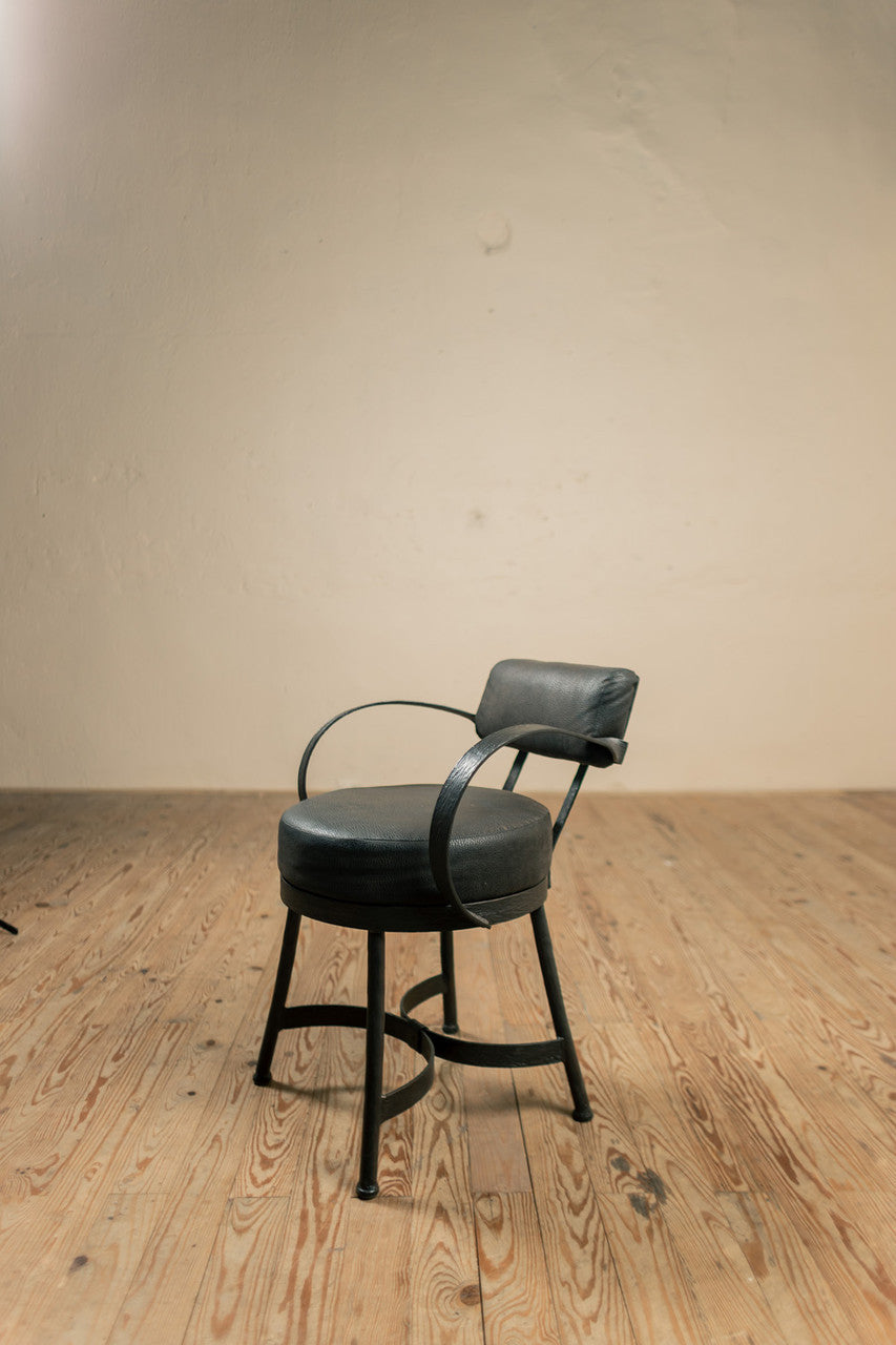 Urban Forge Huntington Iron Arm Chair