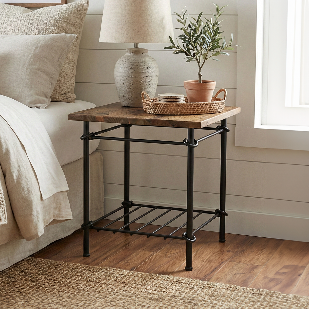 Knot Hand Forged Iron Side Table – Urban Forge